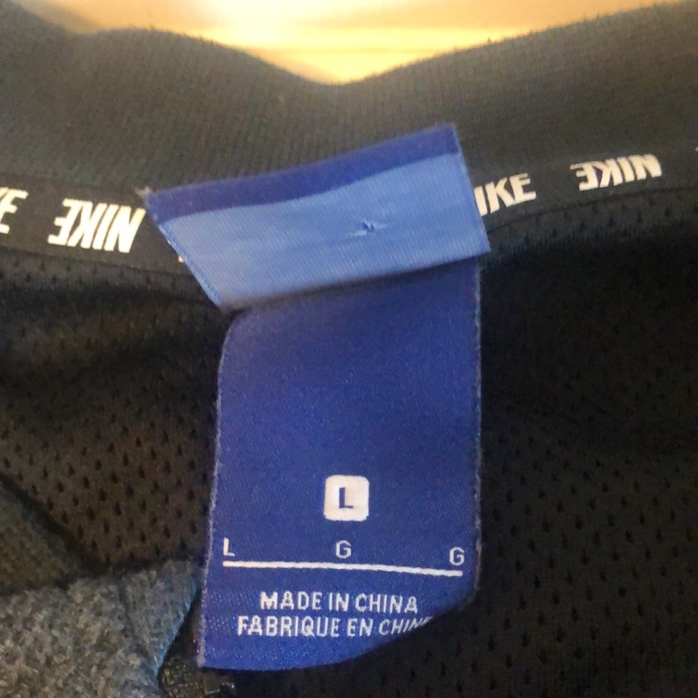 Nike men’s zip up L - Picture 3 of 3